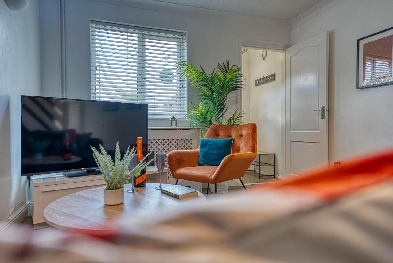 Capri 13 Sa - Contemporary 2 Bedroom House In Loughborough With Free Parking, Close To Loughborough University & M1 Motorway Экстерьер фото