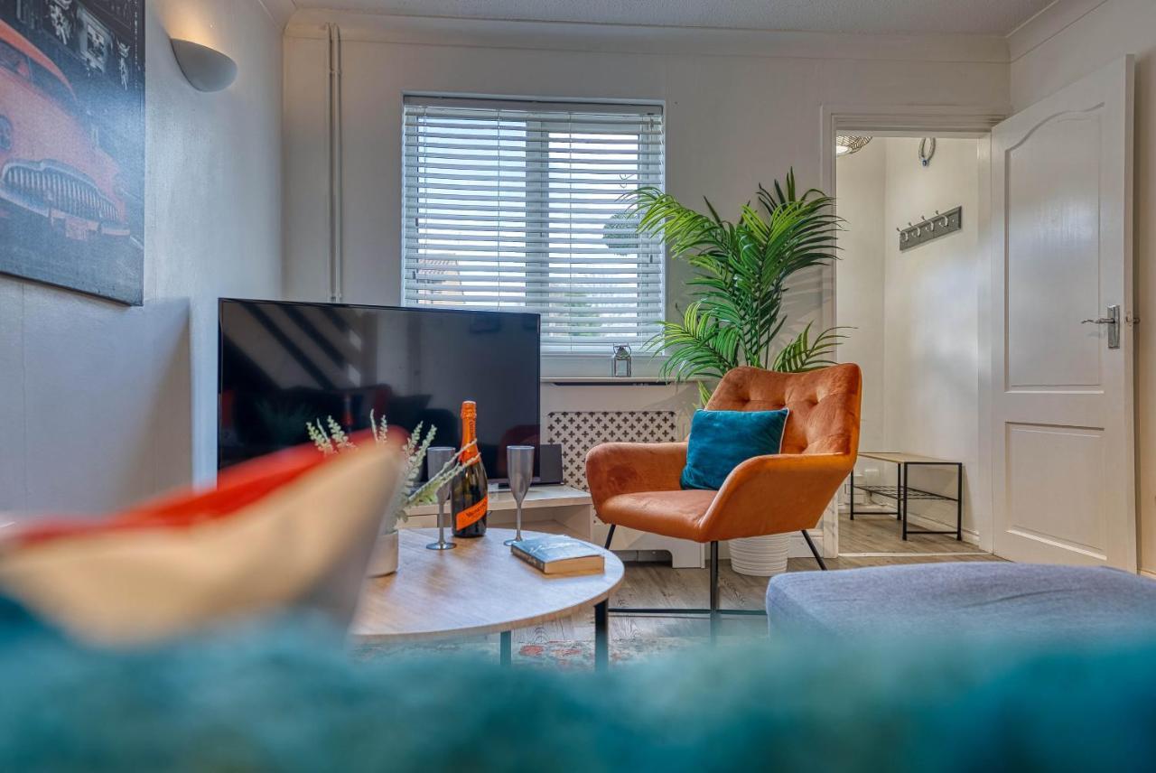 Capri 13 Sa - Contemporary 2 Bedroom House In Loughborough With Free Parking, Close To Loughborough University & M1 Motorway Экстерьер фото